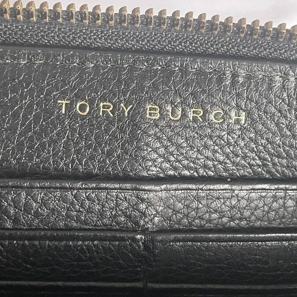 Tory Burch Taylor Zip Continental Wallet in Black Pebbled Leather With Tassel